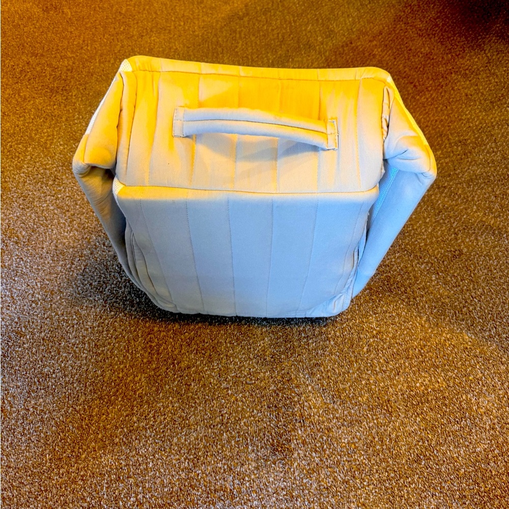 Portable infant bed